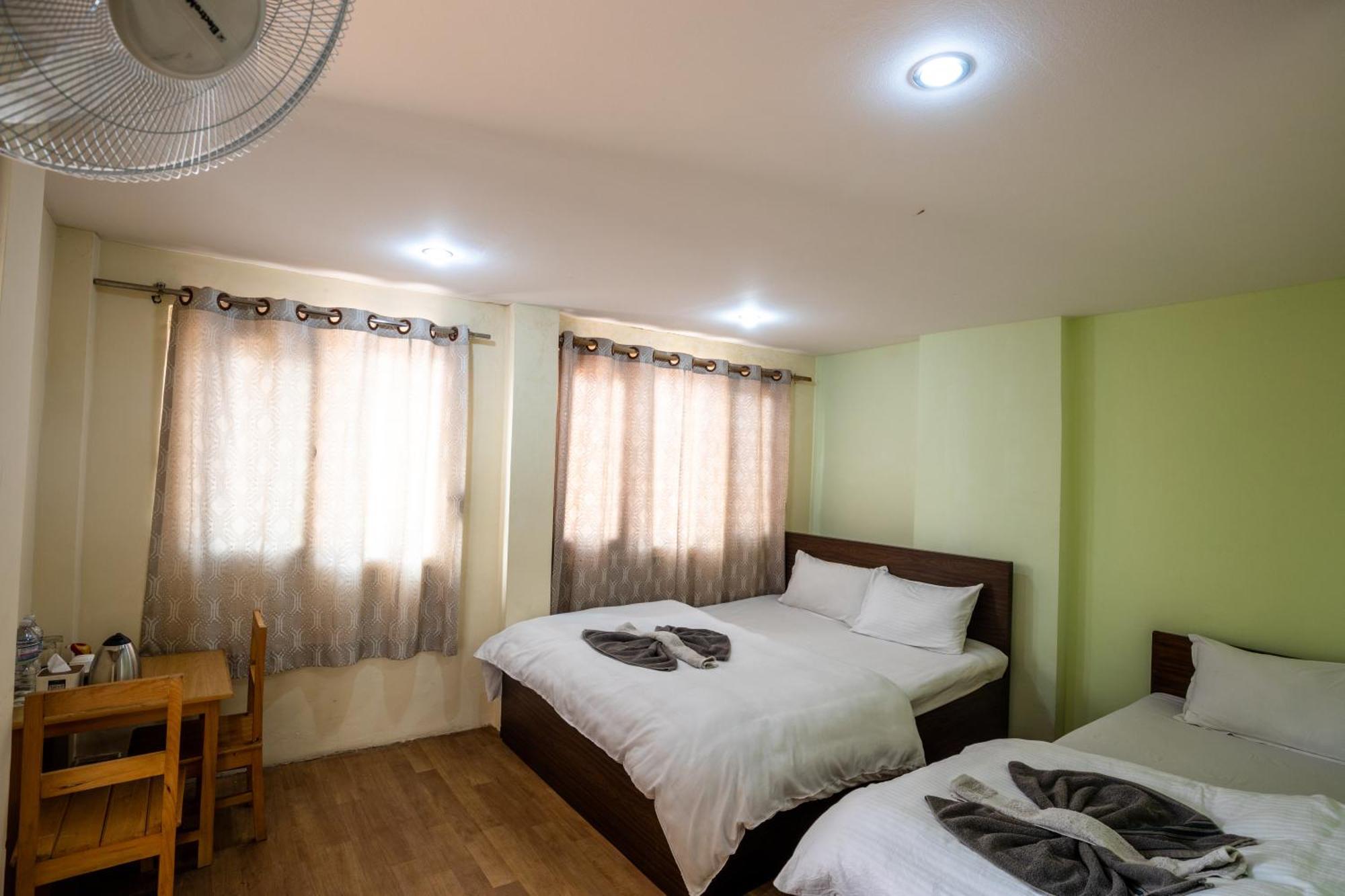Hotel Harmony & Little Bites Bistro Jawlakhel Luaran gambar