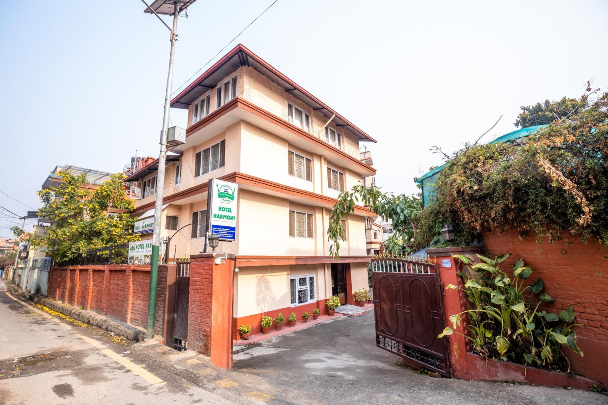 Hotel Harmony & Little Bites Bistro Jawlakhel Luaran gambar