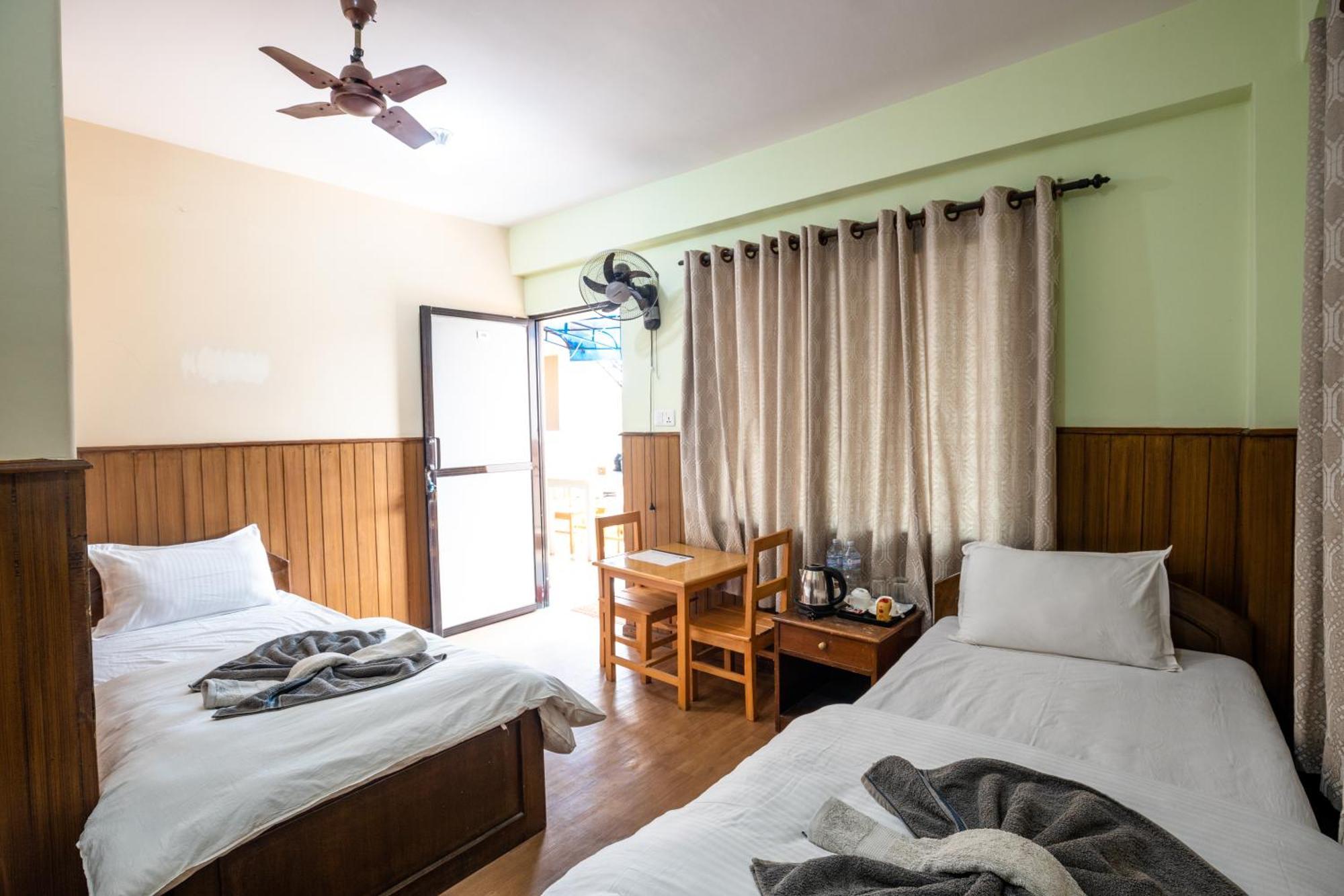 Hotel Harmony & Little Bites Bistro Jawlakhel Luaran gambar
